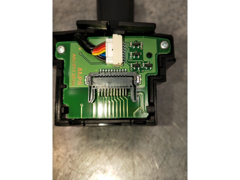 Recambio de mando limpia para volvo xc60 kinetic 2wd referencia OEM IAM 31456041  
