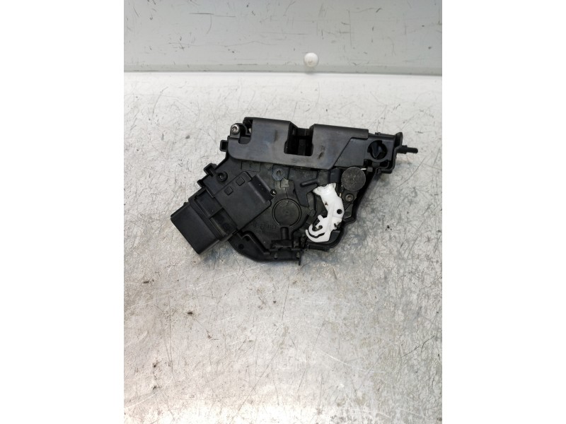 Recambio de motor cierre centralizado delantero izquierdo para volvo xc60 kinetic 2wd referencia OEM IAM 31253657  