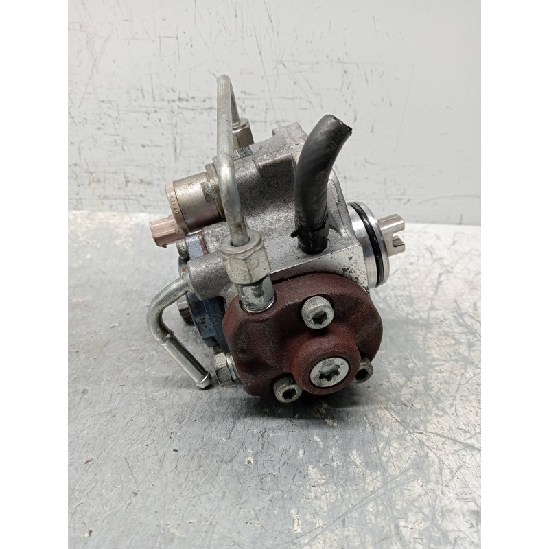 Recambio de bomba inyeccion para toyota avensis wagon (t25) 2.0 turbodiesel cat referencia OEM IAM 221000R011 2940000870 DENSO