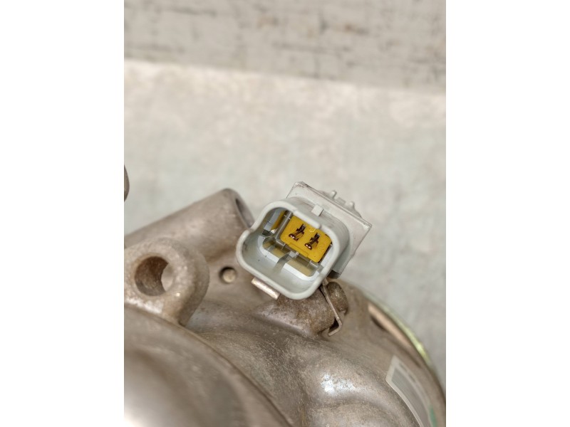 Recambio de compresor aire acondicionado para renault clio iii 1.2 16v referencia OEM IAM SD6V121904 8200819568 