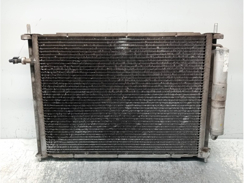 Recambio de radiador agua para renault clio iii 1.2 16v referencia OEM IAM 8200688382  