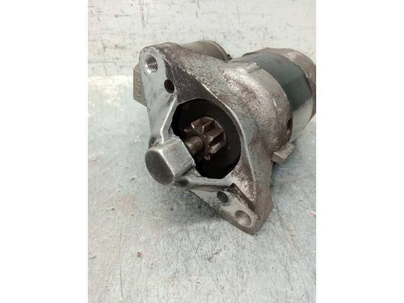 Recambio de motor arranque para renault clio iii 1.2 16v referencia OEM IAM 8200369521  