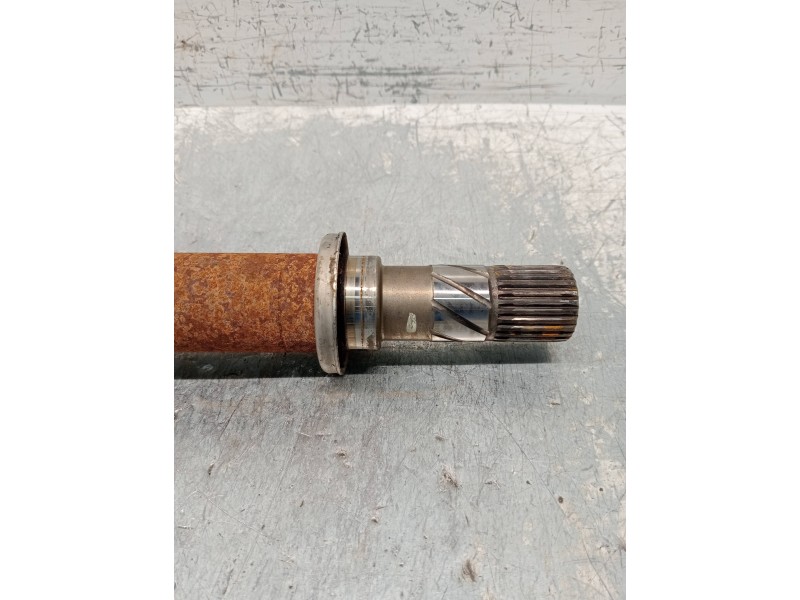 Recambio de transmision delantera derecha para renault clio iii 1.2 16v referencia OEM IAM 8200378880  