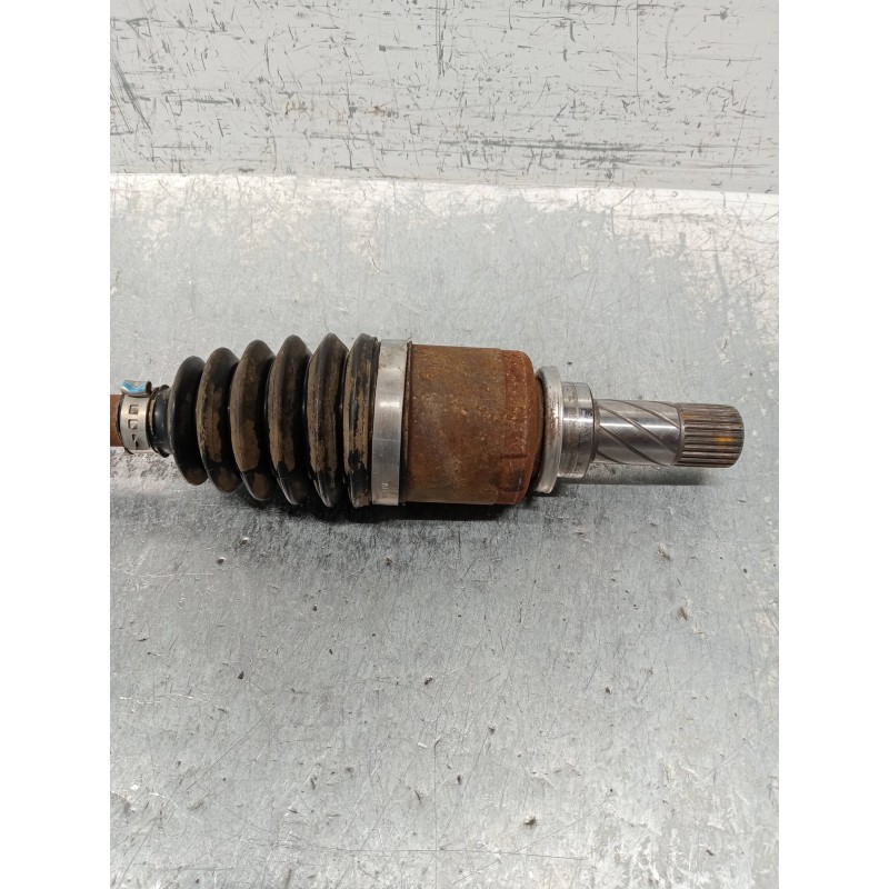 Recambio de transmision delantera izquierda para renault clio iii 1.2 16v referencia OEM IAM 8200341698  