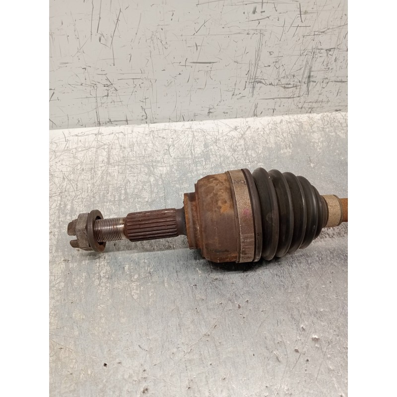 Recambio de transmision delantera izquierda para renault clio iii 1.2 16v referencia OEM IAM 8200341698  