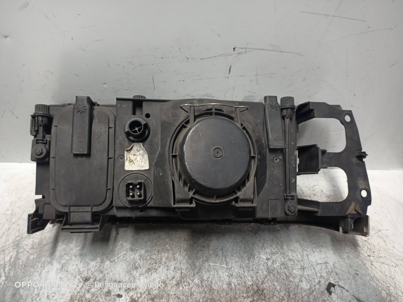 Recambio de faro derecho para volvo serie 940 berlina/familiar 2.3 cat referencia OEM IAM   