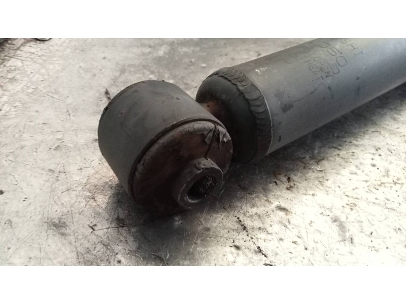 Recambio de amortiguador trasero izquierdo para citroen c-crosser 2.2 hdi fap cat referencia OEM IAM 4162A050  
