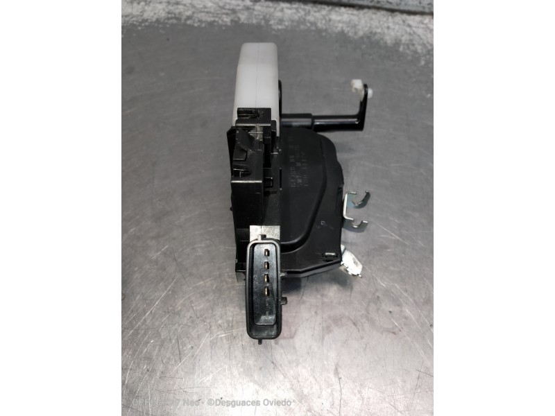 Recambio de motor cierre centralizado delantero izquierdo para nissan leaf 2 zero edition referencia OEM IAM T8011420 M9626 5P