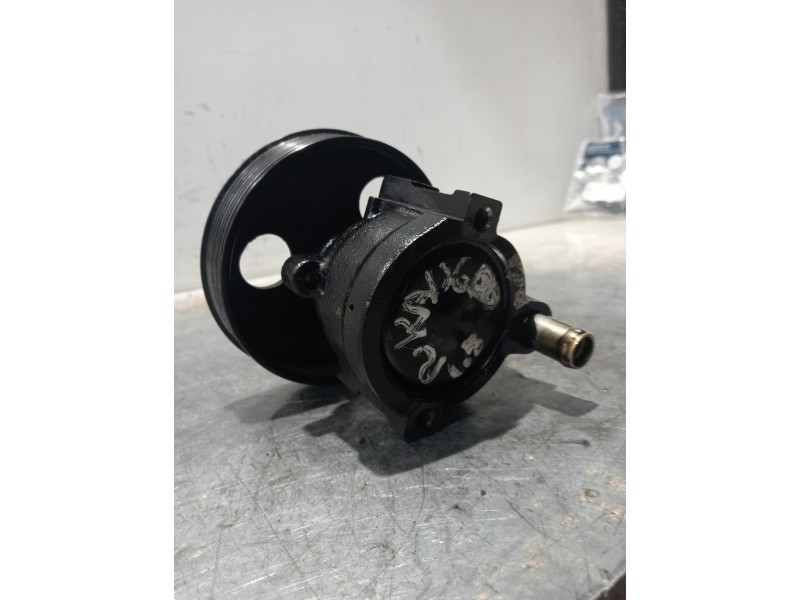 Recambio de bomba direccion para renault kangoo (f/kc0) 1.5 dci diesel referencia OEM IAM 8200575303 26126529 