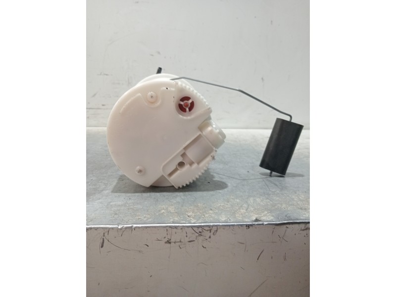 Recambio de bomba combustible para renault clio iii 1.2 16v referencia OEM IAM 8200727740 0974685990201 