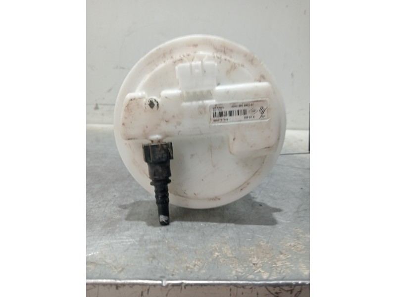 Recambio de bomba combustible para renault clio iii 1.2 16v referencia OEM IAM 8200727740 0974685990201 