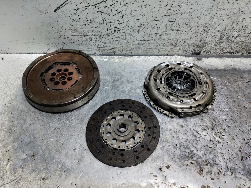 Recambio de kit embrague para mazda 6 kombi ()(.2012) center-line referencia OEM IAM   