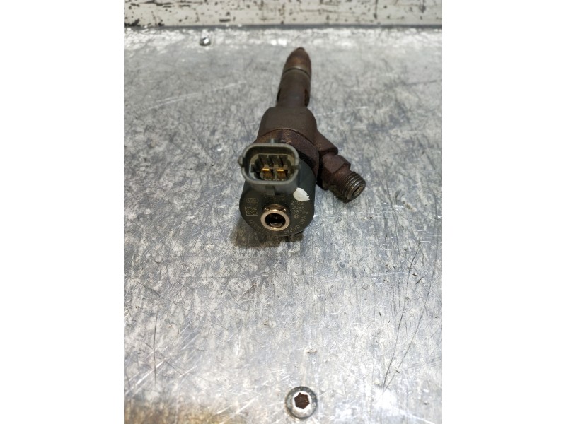 Recambio de inyector para renault megane ii berlina 5p confort authentique referencia OEM IAM 0445110110A 8200100272 