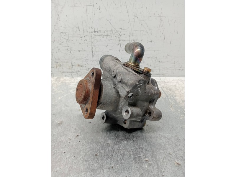 Recambio de bomba direccion para volkswagen passat berlina (3b2) básico referencia OEM IAM 8D0145156L  