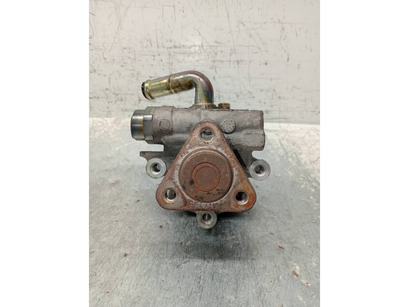 Recambio de bomba direccion para volkswagen passat berlina (3b2) básico referencia OEM IAM 8D0145156L  