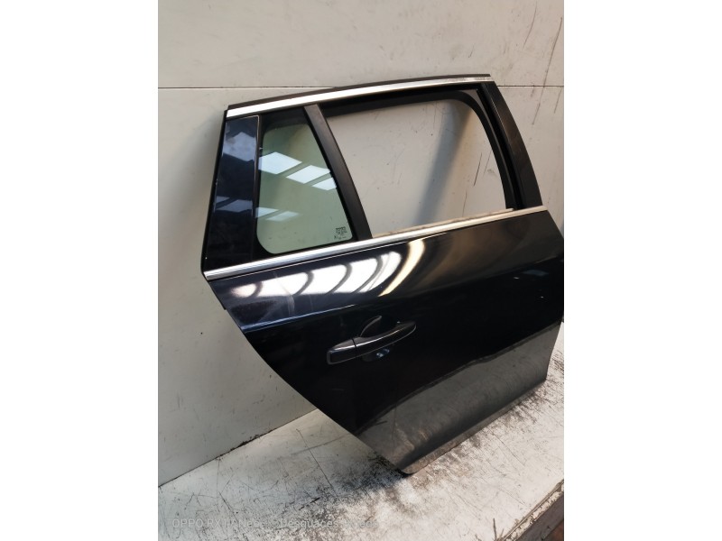 Recambio de puerta trasera derecha para volvo v60 kombi momentum referencia OEM IAM   5P