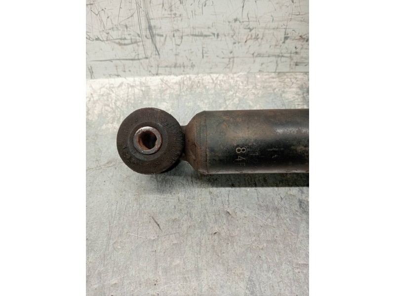 Recambio de amortiguador trasero derecho para ford fiesta berl./express básico referencia OEM IAM 84FB18080AB  
