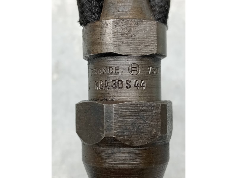 Recambio de inyector para ford fiesta berl./express básico referencia OEM IAM KCA30S44  BOSCH