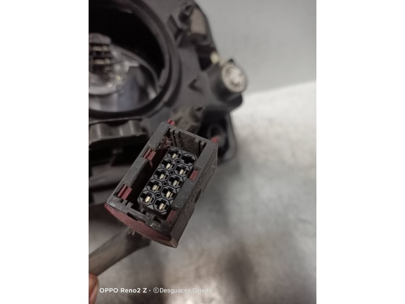 Recambio de faro derecho para volvo xc90 referencia OEM IAM 30678175 89009429 