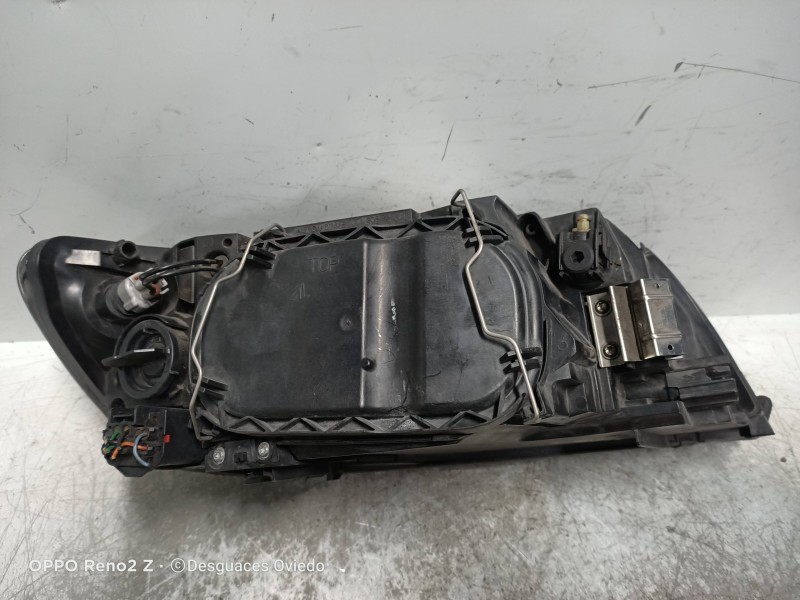 Recambio de faro izquierdo para volvo v50 familiar 2.0 d kinetic referencia OEM IAM   