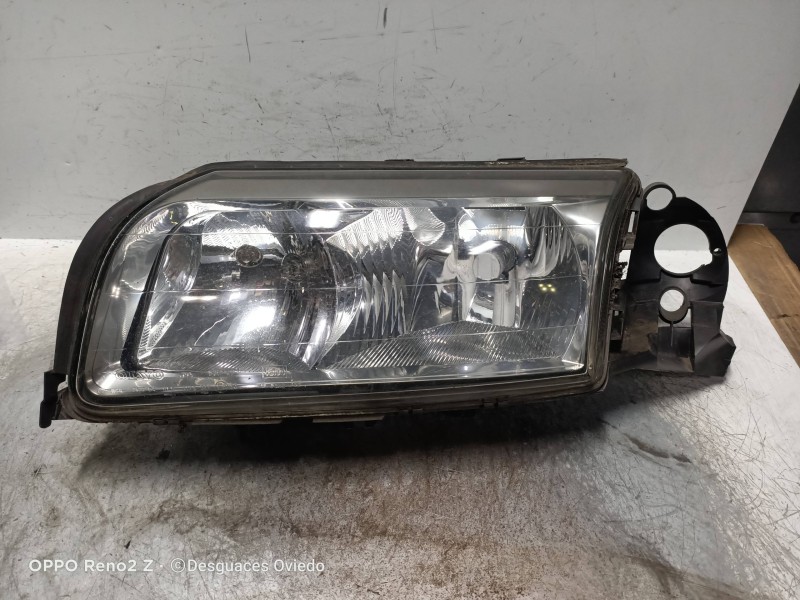 Recambio de faro izquierdo para volvo s80 berlina 2.5 d referencia OEM IAM   
