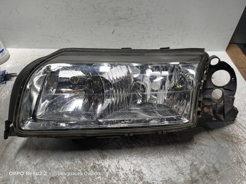 Recambio de faro izquierdo para volvo s80 berlina 2.5 d referencia OEM IAM 8693557 89007829 
