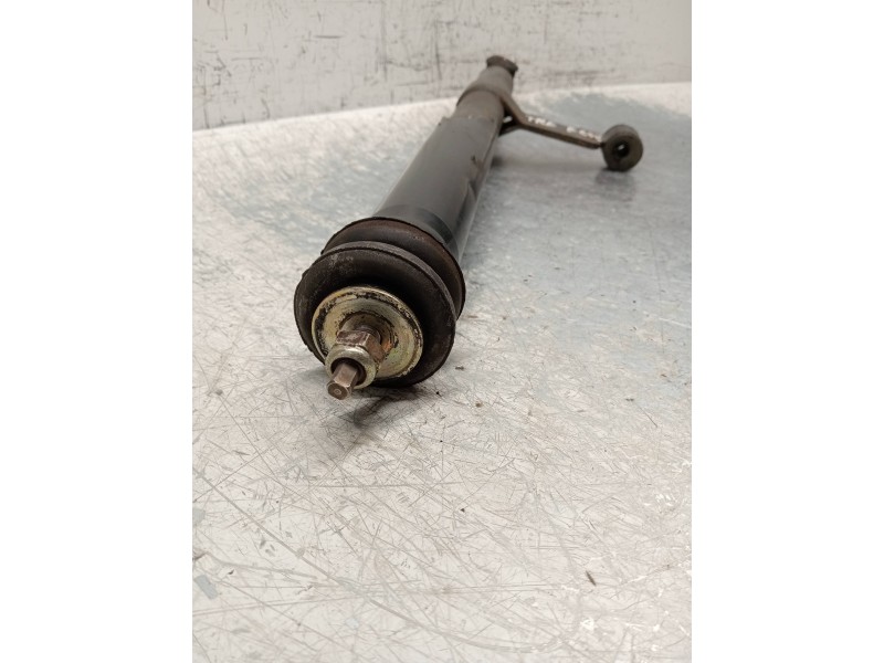 Recambio de amortiguador trasero derecho para ford fiesta berl./express básico referencia OEM IAM 84FB18080AB  