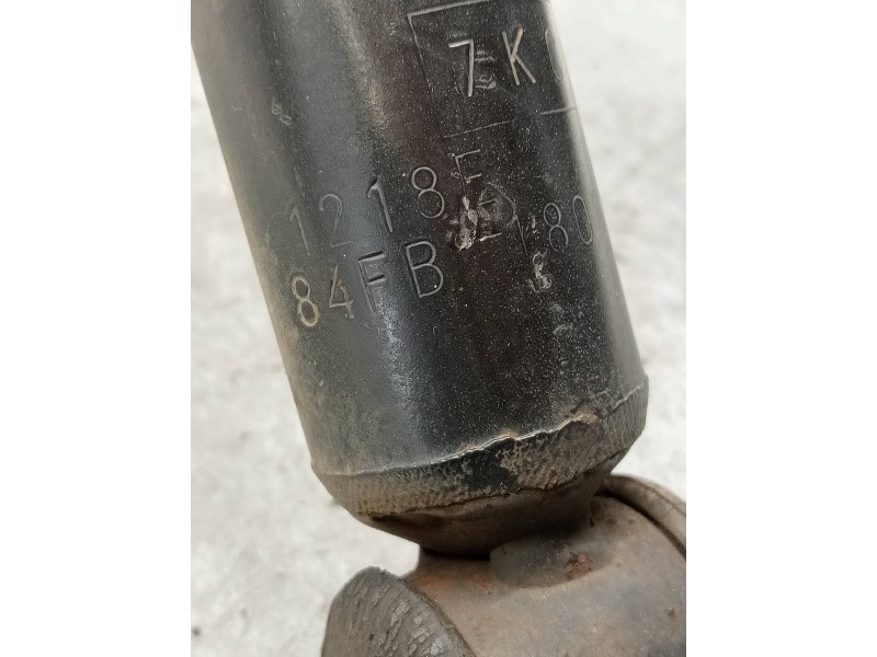 Recambio de amortiguador trasero derecho para ford fiesta berl./express básico referencia OEM IAM 84FB18080AB  