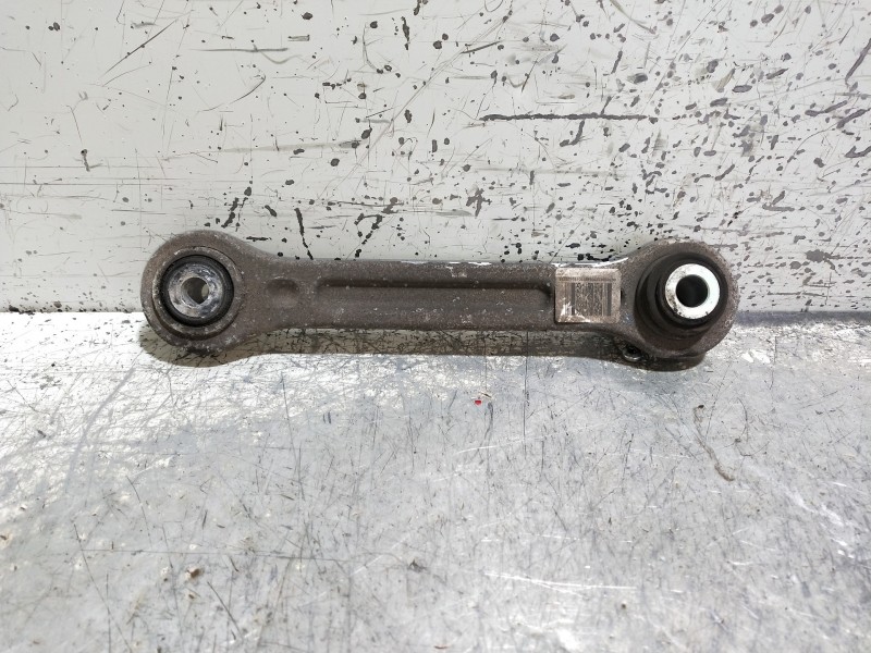 Recambio de brazo suspension inferior trasero derecho para maserati ghibli diesel referencia OEM IAM 670006273  
