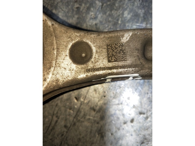 Recambio de brazo suspension superior trasero izquierdo para maserati ghibli diesel referencia OEM IAM 0670007251  