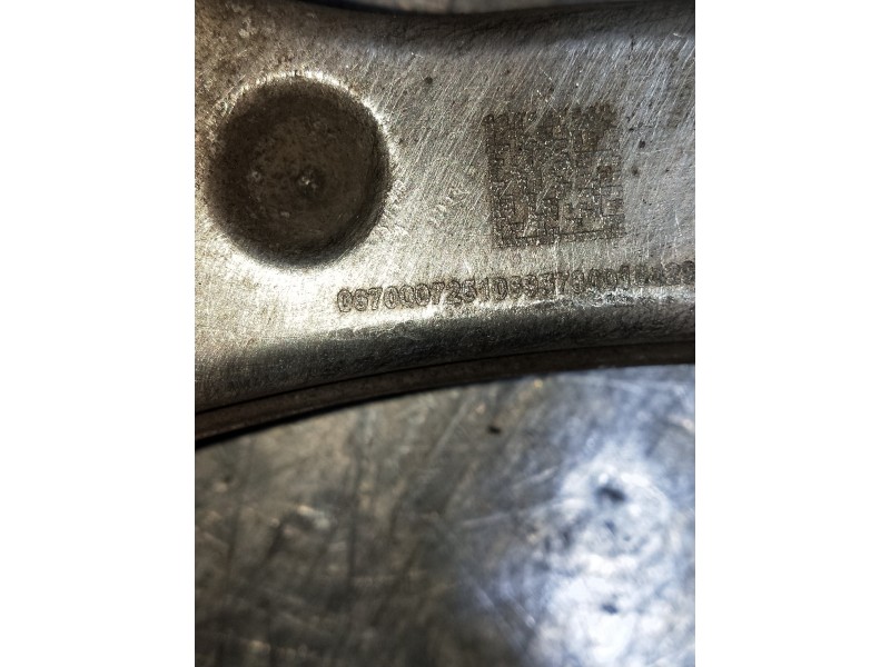 Recambio de brazo suspension superior trasero derecho para maserati ghibli diesel referencia OEM IAM 0670007251  
