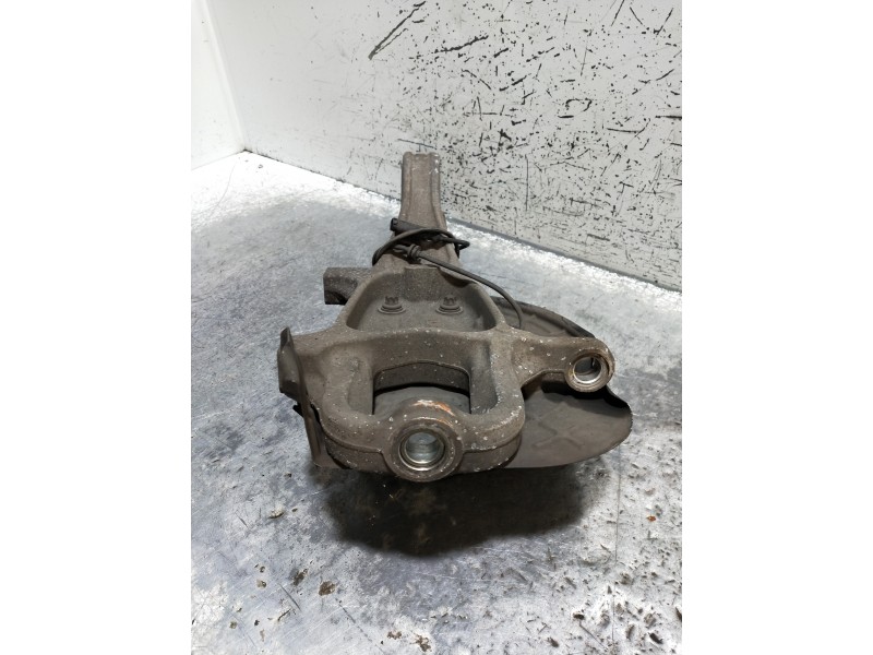 Recambio de mangueta delantera derecha para maserati ghibli diesel referencia OEM IAM 670001806  