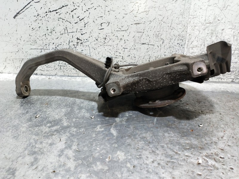 Recambio de mangueta delantera derecha para maserati ghibli diesel referencia OEM IAM 670001806  