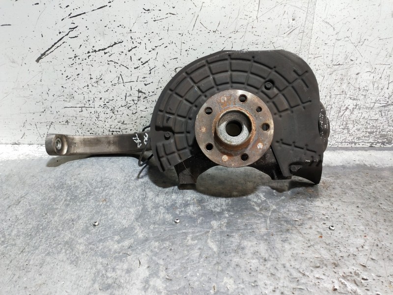 Recambio de mangueta delantera izquierda para maserati ghibli diesel referencia OEM IAM 670001805  