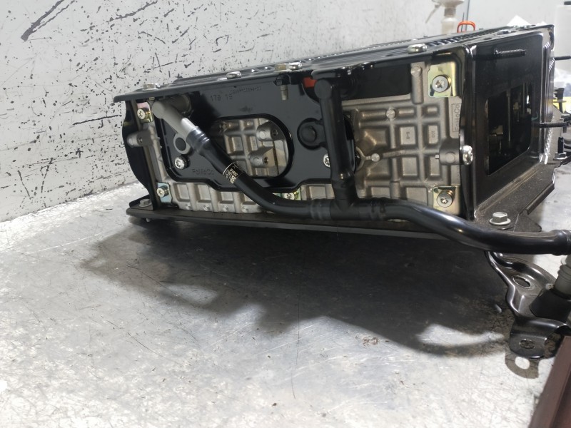 Recambio de bateria para ford mondeo turn. hybrid trend referencia OEM IAM HG9810B759CB  