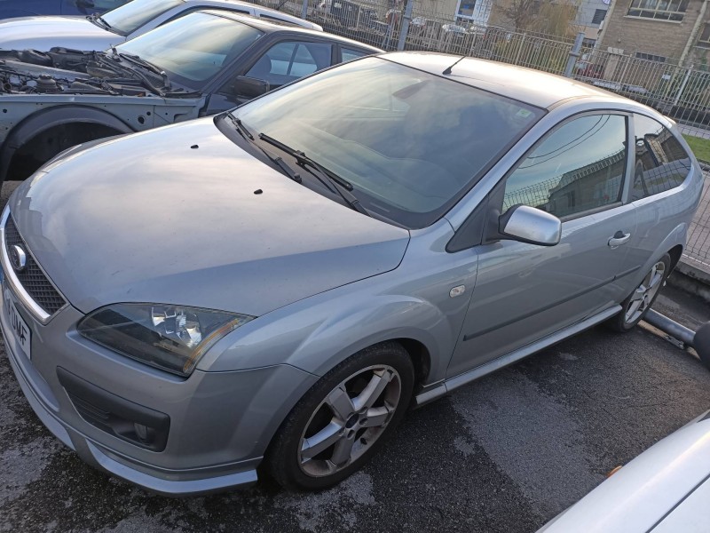 ford focus berlina (cap) del año 2005
