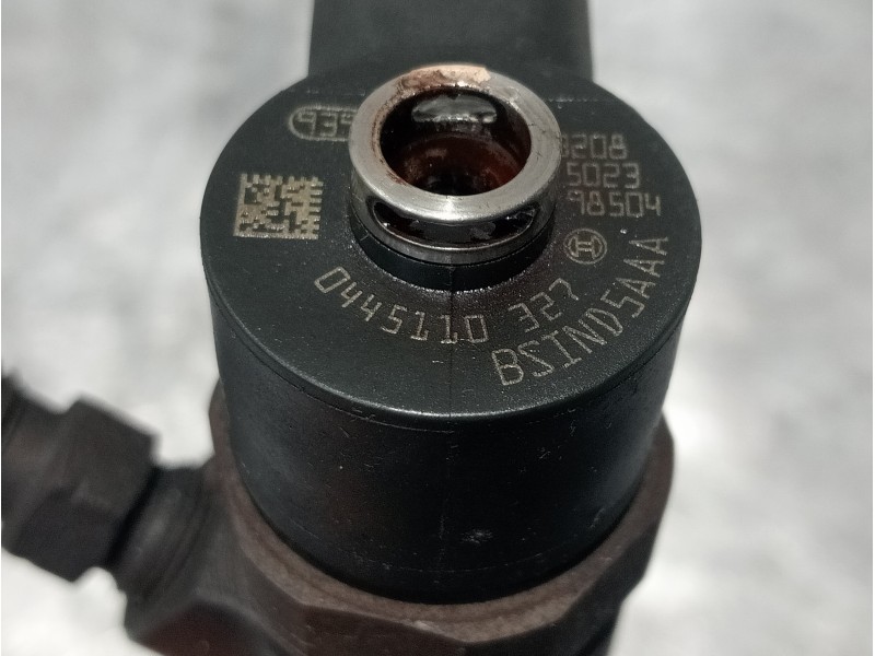 Recambio de inyector para opel insignia sports tourer excellence referencia OEM IAM 0445110327 BOSCH 