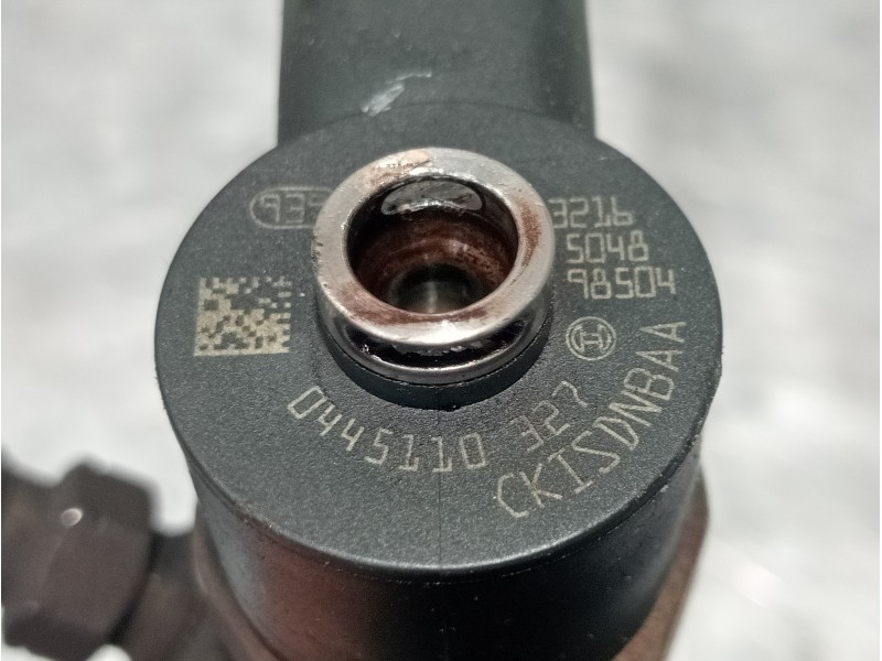 Recambio de inyector para opel insignia sports tourer excellence referencia OEM IAM 0445110327 BOSCH 