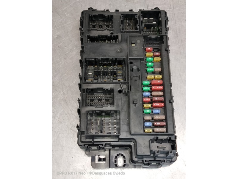 Recambio de caja reles / fusibles para ford mondeo turn. hybrid trend referencia OEM IAM JU5T15604 A2C763534100000 