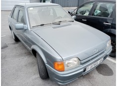 ford escort berlina del año 1987
