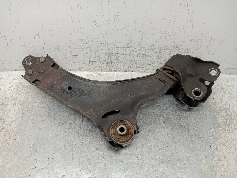Recambio de brazo suspension inferior delantero izquierdo para volvo xc60 kinetic 2wd referencia OEM IAM   