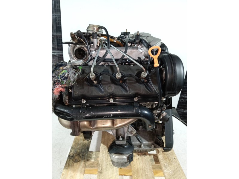 Recambio de motor completo para audi a6 berlina (4b2) 2.5 tdi referencia OEM IAM AFB 064962 BOSCH