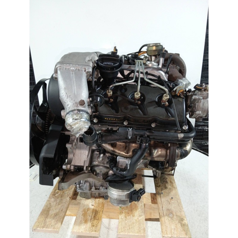 Recambio de motor completo para audi a6 berlina (4b2) 2.5 tdi referencia OEM IAM AFB 064962 BOSCH