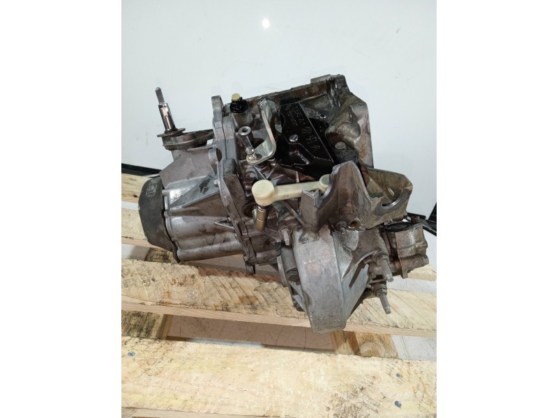 Recambio de caja cambios para peugeot 308 confort referencia OEM IAM 20QM75 5122780A 5V