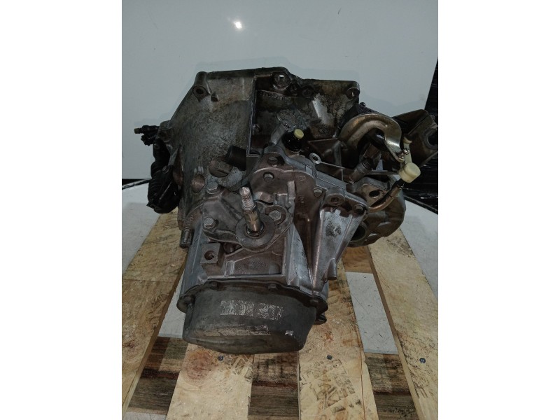 Recambio de caja cambios para peugeot 308 confort referencia OEM IAM 20QM75 5122780A 5V