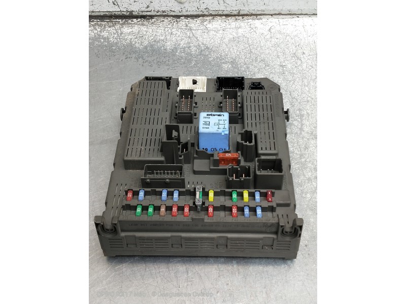 Recambio de caja reles / fusibles para peugeot 807 sr pack referencia OEM IAM 1400310580  