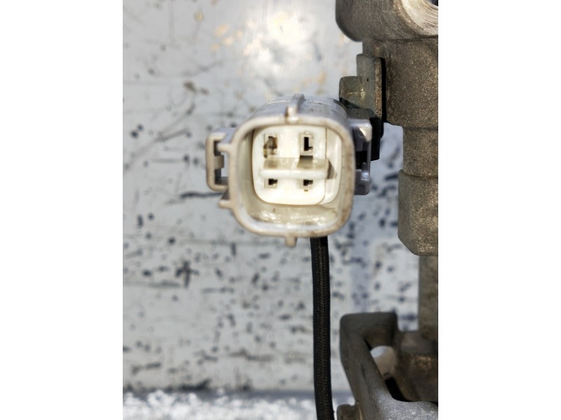 Recambio de compresor aire acondicionado para toyota corolla (e12) 2.0 d-cat referencia OEM IAM 4472206364  