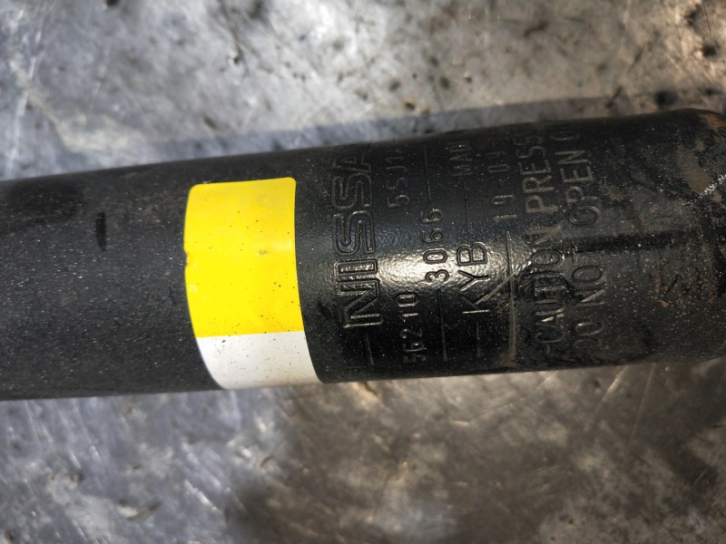 Recambio de amortiguador trasero derecho para nissan leaf 2 zero edition referencia OEM IAM 562105SJ1A  