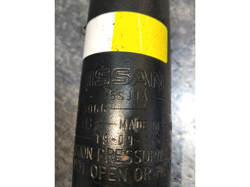 Recambio de amortiguador trasero izquierdo para nissan leaf 2 zero edition referencia OEM IAM 562105SJ1A  