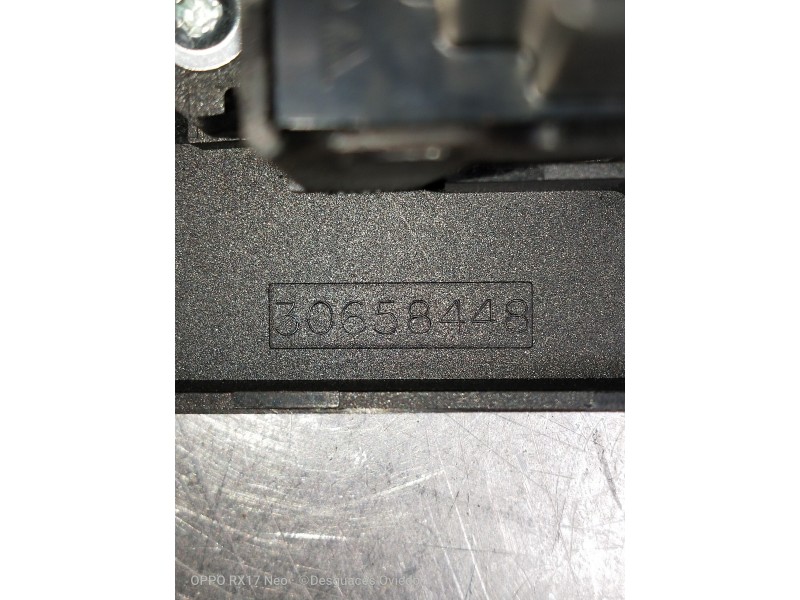 Recambio de mando elevalunas delantero derecho para volvo s40 berlina 1.8 kinetic referencia OEM IAM 30658448  